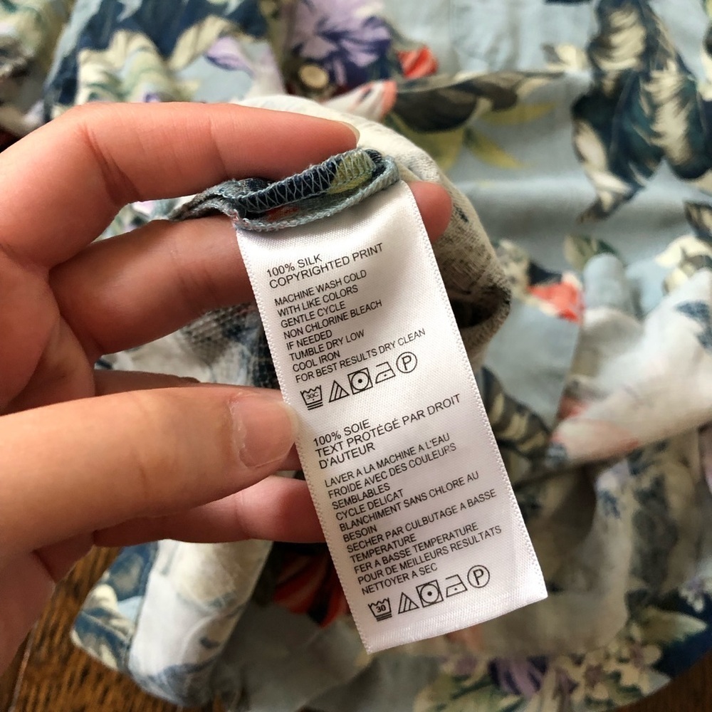 Tommy Bahama Men’s 100% Silk Tropical Jacquard Short-Sleeve Collared Button-Down - Picture 9 of 12